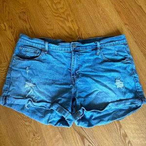 Gap shorts. 33T